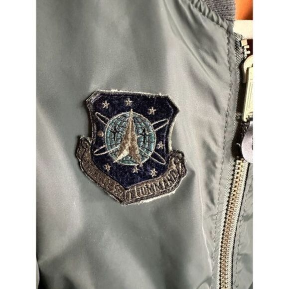 EUC - Mens Military Style Bomber Jacket with patches - Picture 7 of 10